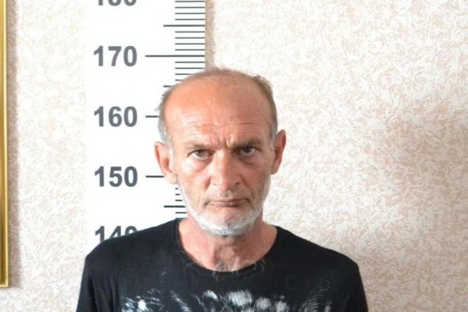 В Шемахе задержан мужчина, пытавшийся продать автомат Калашникова - ФОТО