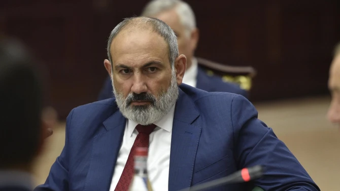 Sülhə gedən yol Ermənistan konstitusiyasına dəyişiklikdən keçir - TƏHLİL - FOTO