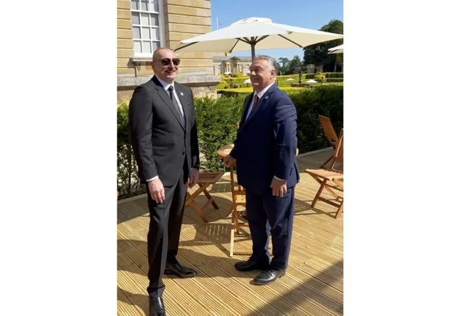 İlham Əliyev Viktor Orban ilə söhbət edib - FOTO