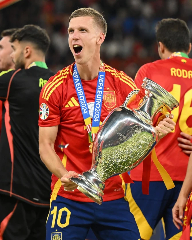 Son Avropa çempionu “Barselona”ya gəlir - FOTO