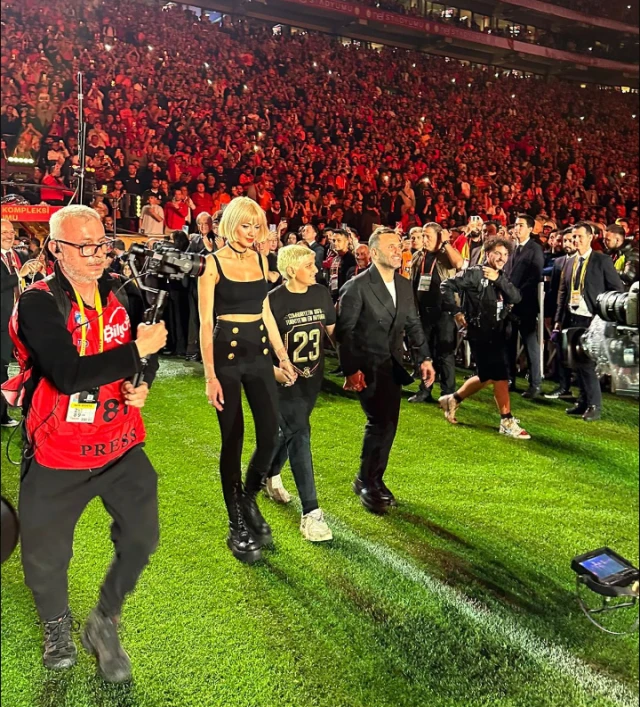 Okan Buruk eşq yaşadığı deyilən Hadisə ilə bağlı suala belə reaksiya verdi - FOTO