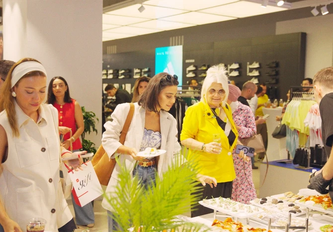 Bakıda Qafqazın ən böyük adidas mağazası açıldı! - FOTO
