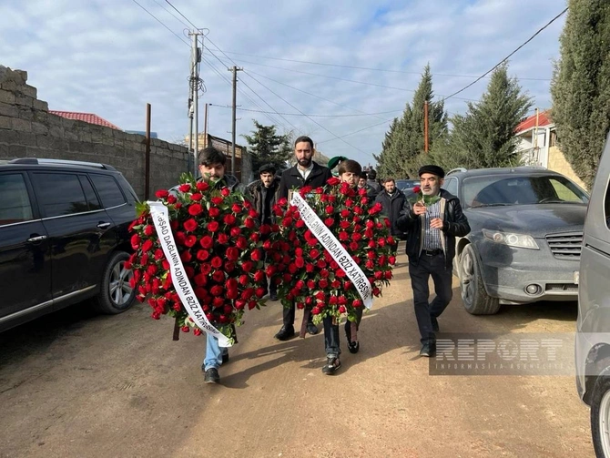 Rəşad Dağlı Ağakərimin məzarına əklil göndərdi