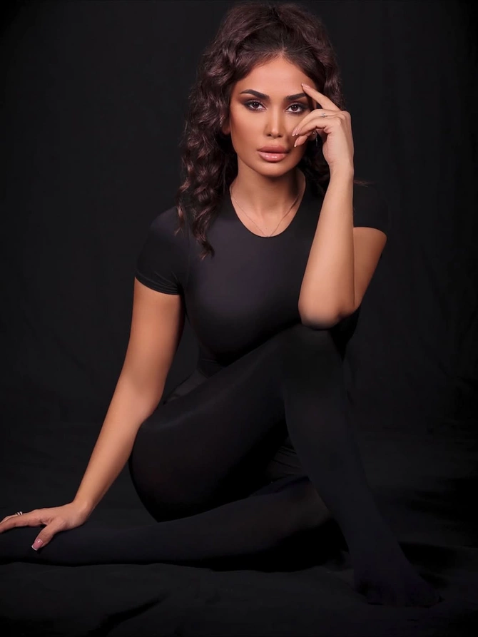 Pərvin Abıyevadan CAZİBƏDAR FOTOSESSİYA Pərvin Abıyevadan CAZİBƏDAR FOTOSESSİYA