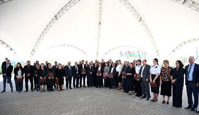 Zəngilanın Məmmədbəyli və Ağalı kəndlərinin sakinlərinə mənzillərin açarları təqdim edilib Zəngilanın Məmmədbəyli və Ağalı kəndlərinin sakinlərinə mənzillərin açarları təqdim edilib
