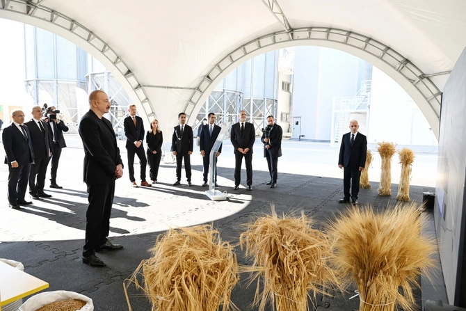 İlham Əliyev İmişlidə "Promalt" MMC-nin arpa emalı müəssisəsinin açılışını edib İlham Əliyev İmişlidə "Promalt" MMC-nin arpa emalı müəssisəsinin açılışını edib