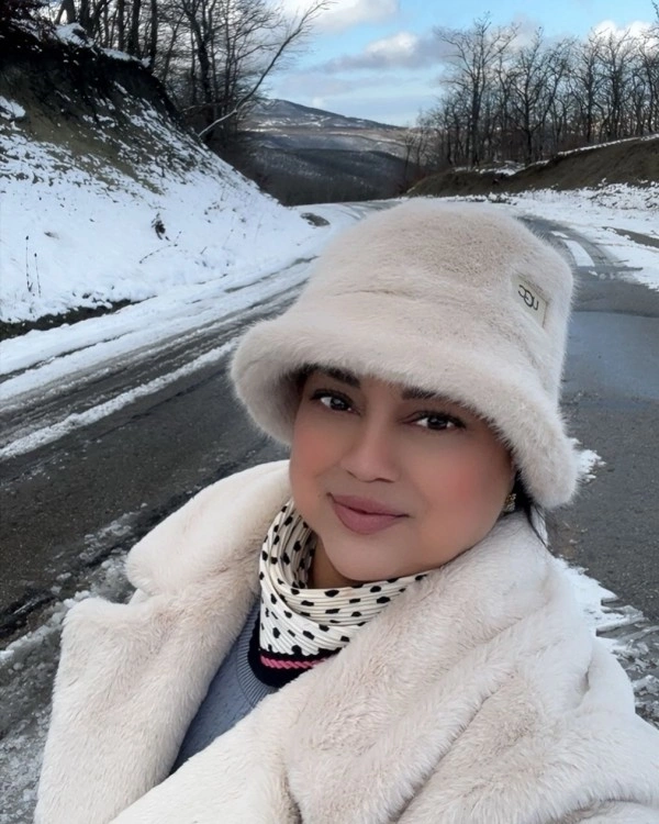 Xalq artisti fotoşopla tanınmaz hala düşdü