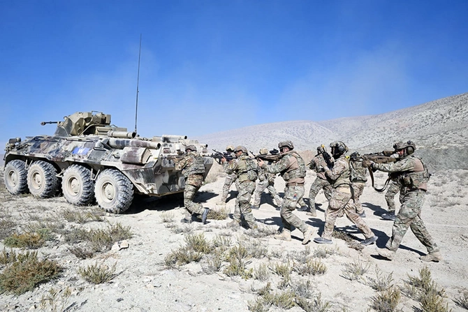 "Sarsılmaz Tərəfdaşlıq-2025" birgə xüsusi təyinatlı qüvvələr təlimi sona çatıb "Sarsılmaz Tərəfdaşlıq-2025" birgə xüsusi təyinatlı qüvvələr təlimi sona çatıb