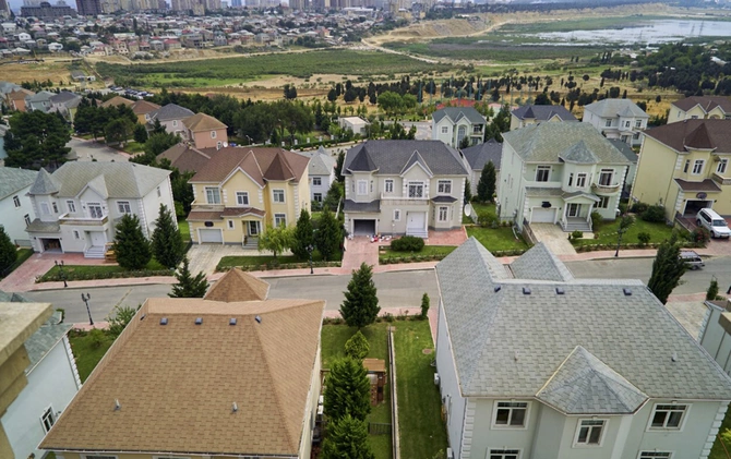 Nazirliyin vəzifəli şəxslərinin əmlaklarına həbs qoyuldu