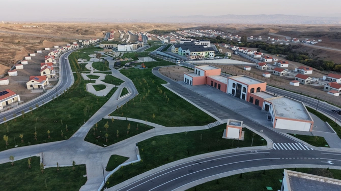 İlham Əliyev Cəbrayılın Horovlu kəndinin birinci mərhələsinin açılışında iştirak edib İlham Əliyev Cəbrayılın Horovlu kəndinin birinci mərhələsinin açılışında iştirak edib