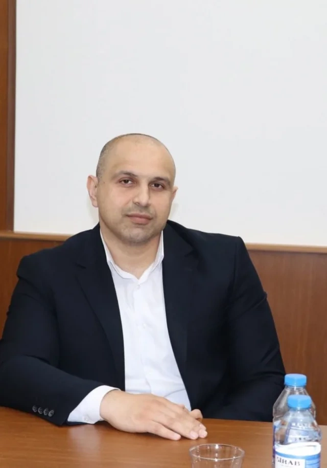 Azərbaycanda aliment ödəməyən 2344 nəfər həbs edilib - Cəza çıxış yoludurmu?