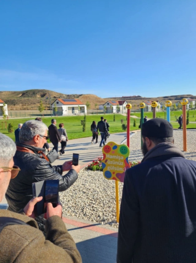 Beynəlxalq təşkilatların rəhbər şəxsləri Cəbrayılın Horovlu kəndində olublar Beynəlxalq təşkilatların rəhbər şəxsləri Cəbrayılın Horovlu kəndində olublar