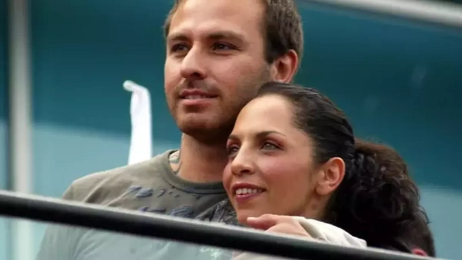 7, 11, 18 il sevgili olub EVLƏNMƏYƏN MƏŞHURLAR - SİYAHI