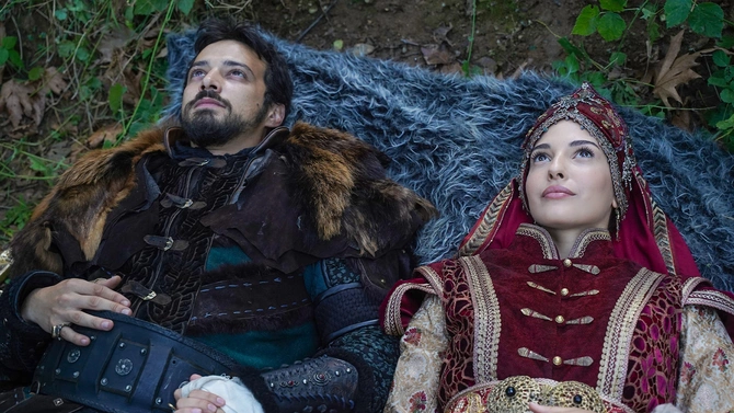 Türkiyəli aktyorlar seriallardan neçə milyon qazanır? - SİYAHI