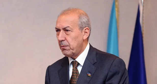 İşdən çıxarılan sədr keçmiş DEPUTATIN OĞLU İMİŞ