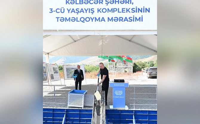 İlham Əliyev Kəlbəcər şəhərində 3-cü yaşayış kompleksinin təməlini qoyub