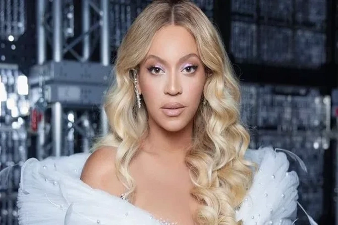 Dünya məşhurlarını neçə milyon insan izləyir? - SİYAHI