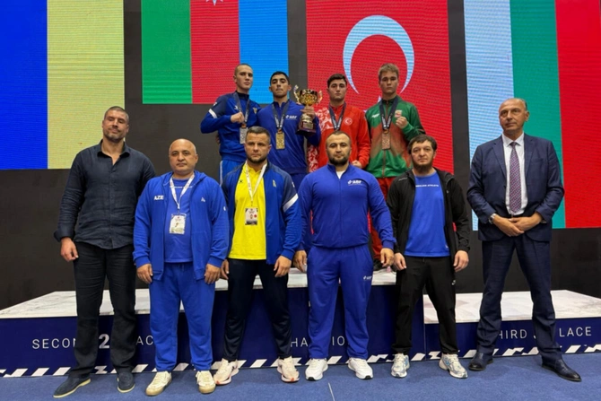 Azərbaycan boksçuları Avropa çempionatını 8 medalla başa vurub Azərbaycan boksçuları Avropa çempionatını 8 medalla başa vurub