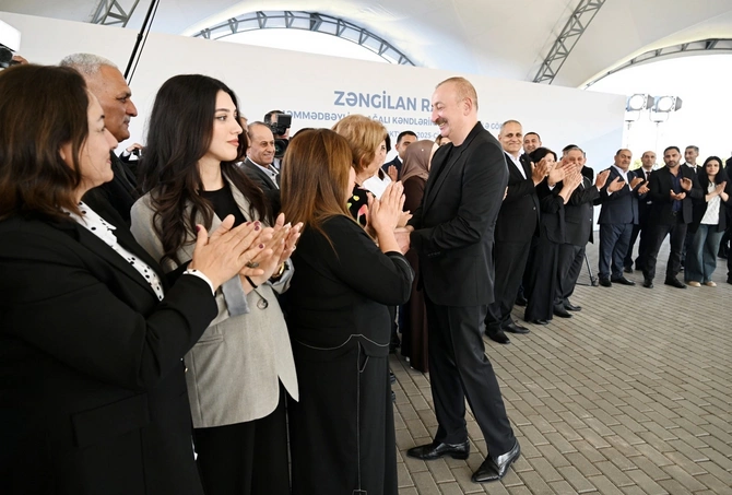 Zəngilanın Məmmədbəyli və Ağalı kəndlərinin sakinlərinə mənzillərin açarları təqdim edilib Zəngilanın Məmmədbəyli və Ağalı kəndlərinin sakinlərinə mənzillərin açarları təqdim edilib