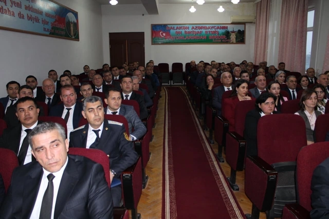 Balakən Rayon İcra Hakimiyyətinin başçısı kollektivə təqdim olunub