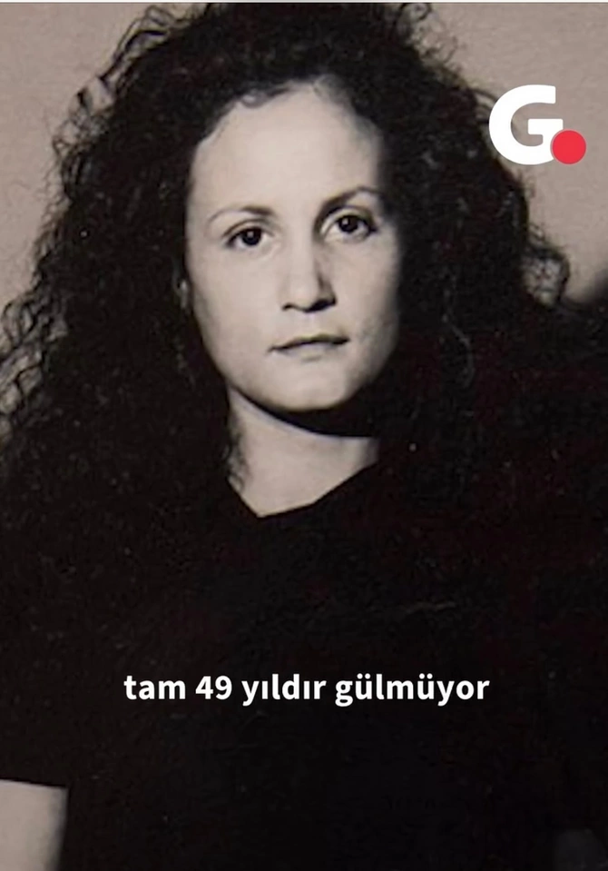 Üz dərisi qırışmasın deyə 49 ildir gülmür