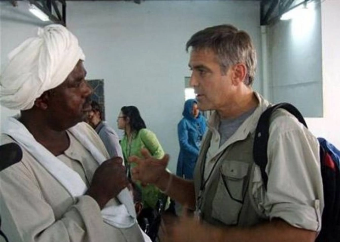 İnsanlara milyonlarla dollar yardım edən DÜNYA ULDUZLARI - SİYAHI