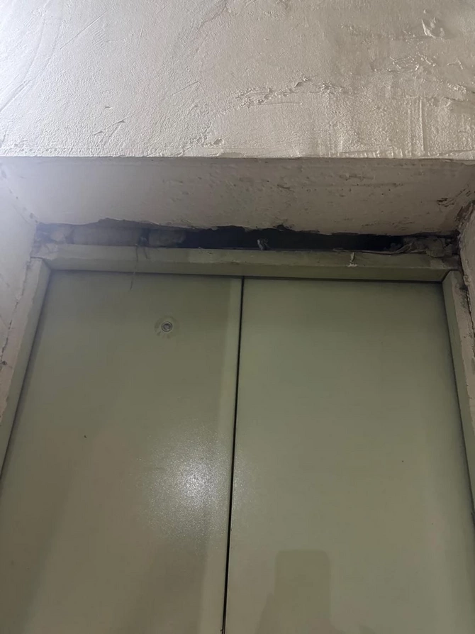 Еще одно здание на Ясамале под угрозой: жильцы жалуются на управляющую компанию