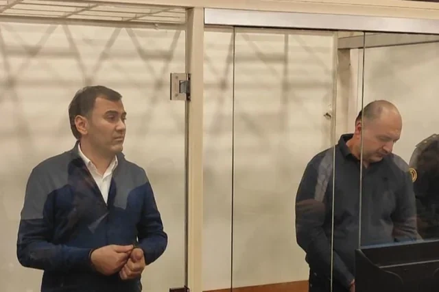 Sabiq icra başçısının oğlunun iki milyonluq əmlakını kimlər ələ keçirib? - Anası məhkəmədə danışdı