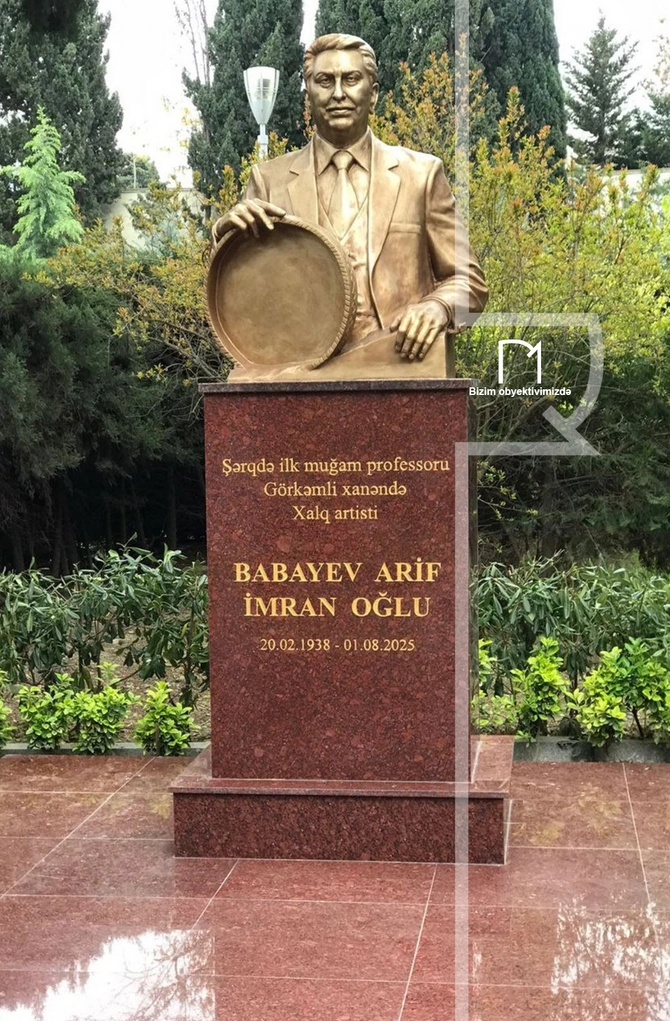 Arif Babayevin qəbirüstü abidəsi ucaldılıb