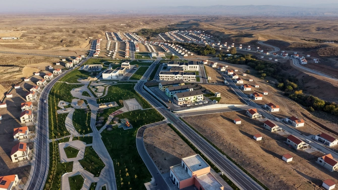 İlham Əliyev Cəbrayılın Horovlu kəndinin birinci mərhələsinin açılışında iştirak edib İlham Əliyev Cəbrayılın Horovlu kəndinin birinci mərhələsinin açılışında iştirak edib