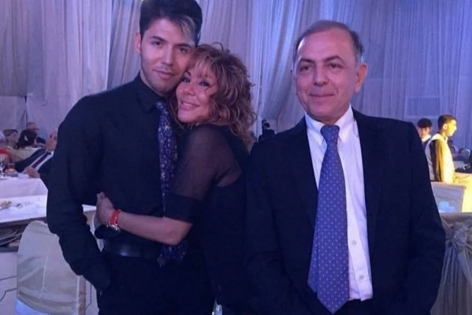 Şou-biznesin xoşbəxt ailə həyatı olan məşhurları - SİYAHI