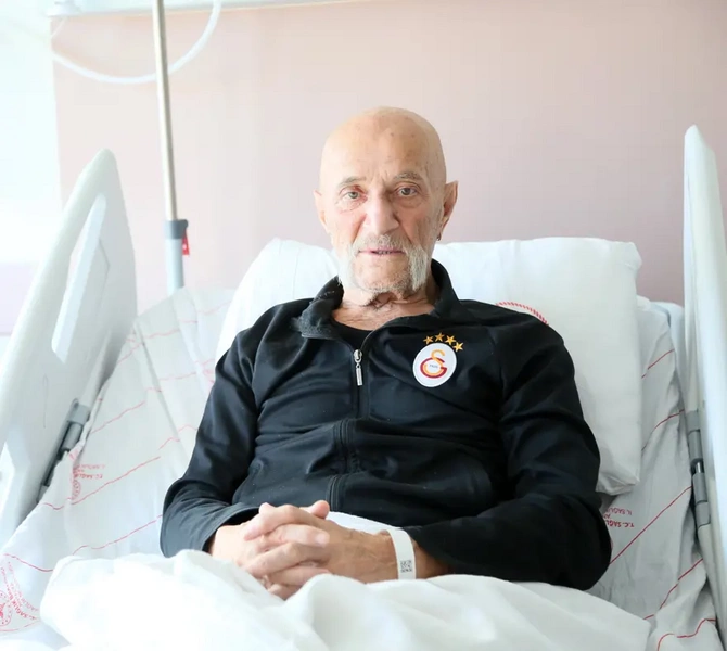 Səhhətindəki problemlərlə GÜNDƏMƏ GƏLƏN MƏŞHURLAR - SİYAHI