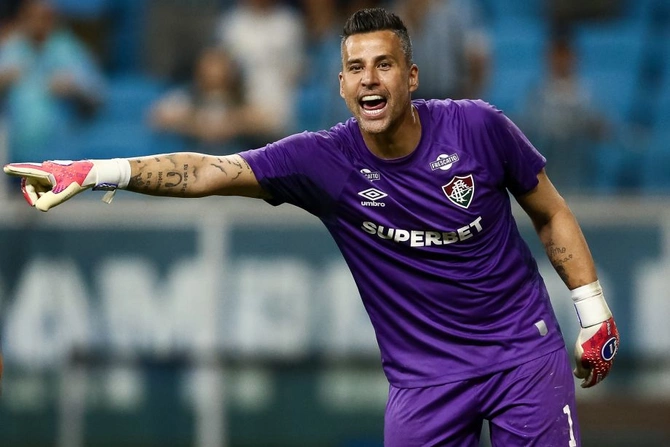 Dünyanın ən uzunömürlü qapıçıları - SİYAHI