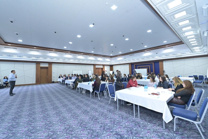 "Elm və təhsil yeniliklərinin media təqdimatı" mövzusunda təlim keçirilib "Elm və təhsil yeniliklərinin media təqdimatı" mövzusunda təlim keçirilib