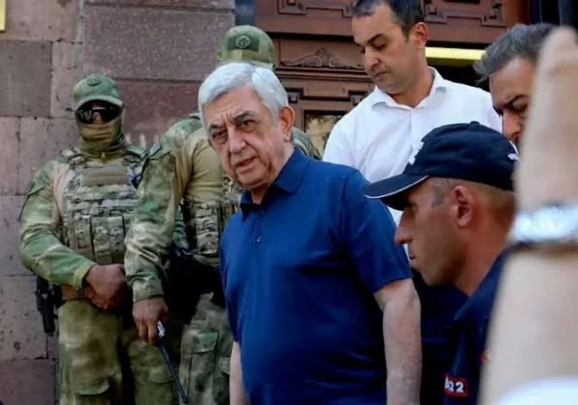 Ermənistanda siyasi qarşıdurma dərinləşir: Paşinyandan rəqiblərinə zərbə