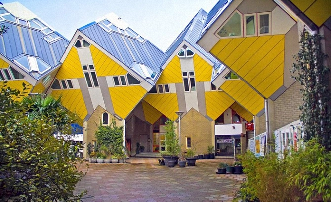 Şəlalənin, suyun üzərində yerləşir - Dünyada heyrətə gətirən EVLƏR