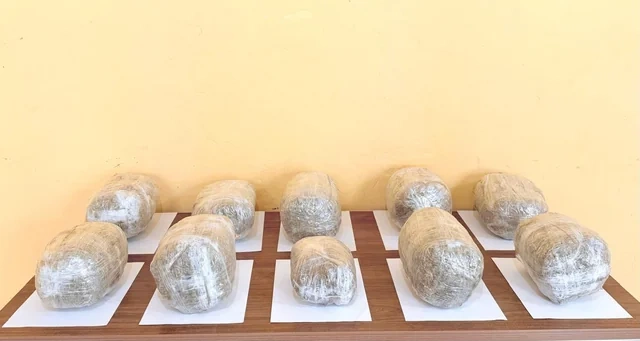 İrandan Azərbaycana 51 kq-dan artıq narkotik keçirmək istədilər - FOTO