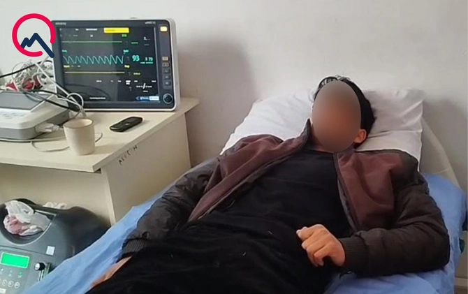 Məktəbli dərsdə sinif yoldaşının valideyni tərəfindən döyüldü Məktəbli dərsdə sinif yoldaşının valideyni tərəfindən döyüldü