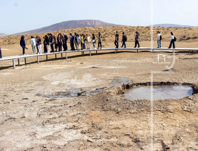 Turistləri heyran qoyan DİYAR: Alov, neft və palçığın qovuşduğu məkandan FOTOREPORTAJ