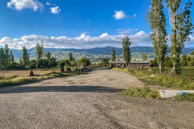 Основанное уроженцами Нахчывана село Мазра Малая Западного Азербайджана