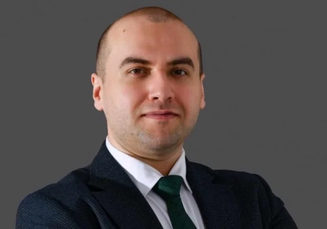 Süni intellekt sürətlə əmək bazarına daxil olur - Hansı peşələr sıradan çıxacaq?