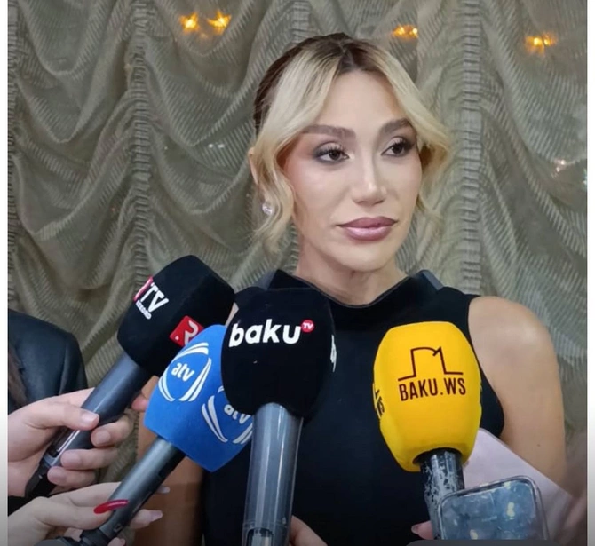 Röya Ayxanın 25 illik səhnə fəaliyyətinə həsr olunan KONSERTDƏN GÖRÜNTÜLƏR Röya Ayxanın 25 illik səhnə fəaliyyətinə həsr olunan KONSERTDƏN GÖRÜNTÜLƏR