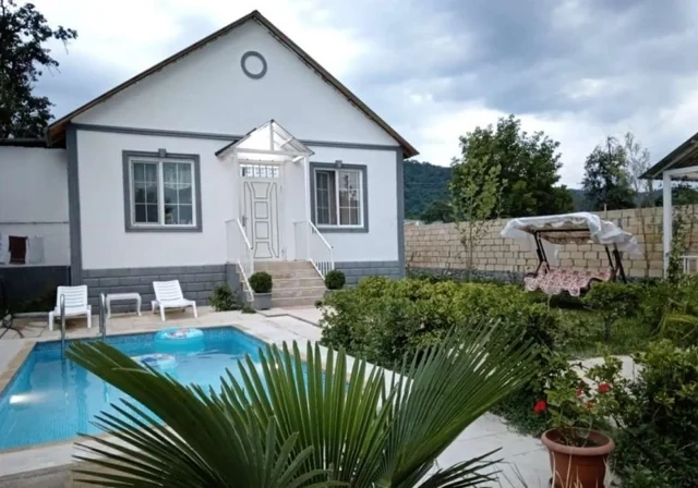 Bakıda maşın qiymətinə bağ icarəsi: Villaların kirayəsində REKORD ARTIM