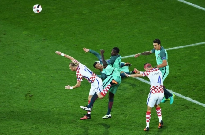 Ronaldo və Modriç yenidən üz-üzə: 17 il əvvəl futbol tarixində iz qoyan matç