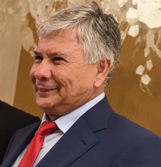 Misir Mərdanovun qohumuna qarşı 400 minlik DƏLƏDUZLUQ