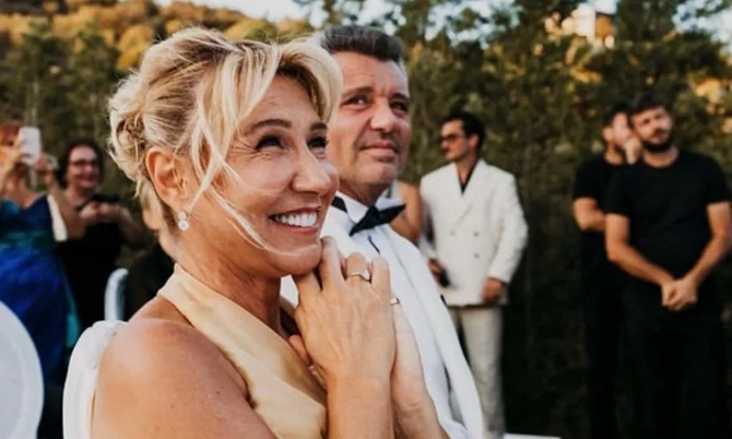 Hülya Avşar, Emina Yahoviçlə sevgili olan 61 yaşlı Sadettin Saranın macəra dolu EŞQ HƏYATI