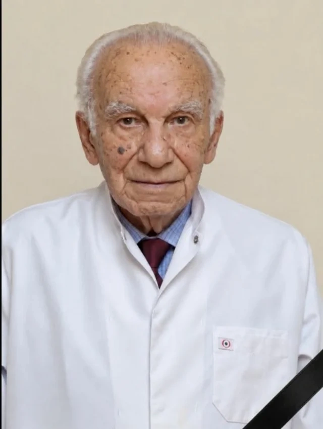 Arif Əfəndiyev vəfat etdi