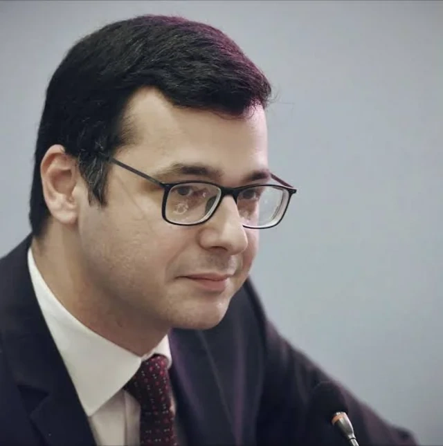 Brilliant Dadaşovanın həyat yoldaşı vəzifəsindən azad olundu