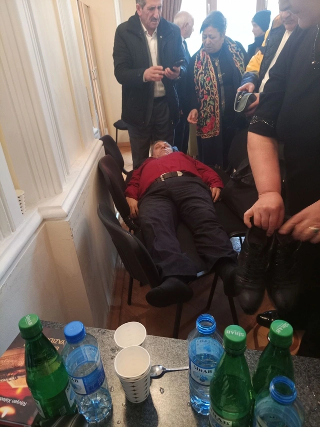 Azərbaycanlı məşhurun qardaşı iş yerində ölüb