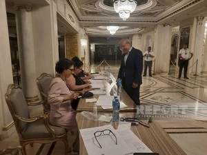 Mikayıl Cabbarov səs verib